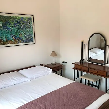 Apartment Polynikis